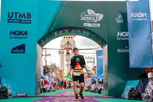 BIB: 130
                            <button type="button" onclick="openModal(24870513)" class="btn btn-primary btn-sm float-right btn-popup" data-toggle="modal" data-target=".modal-high-quality">
                        <i class="fas fa-shopping-cart"></i> Add to Cart
                    </button>
                                            <button type="button" onclick="isThisMe(24870513, true)" class="btn btn-success btn-sm float-right btn-popup btn-isme hidden" data-toggle="tooltip" data-placement="bottom" title="นี่คือรูปของคุณใช่ไหม คลิกที่นี่เพื่อเอาเข้าอัลบั้ม">
                        <i class="fas fa-plus"></i> Add to album
                    </button>
                    <button type="button" onclick="isThisMe(24870513, false)" class="btn btn-warning btn-sm float-right btn-popup btn-isnotme hidden">
                        <i class="fas fa-ban"></i> Remove from album
                    </button>